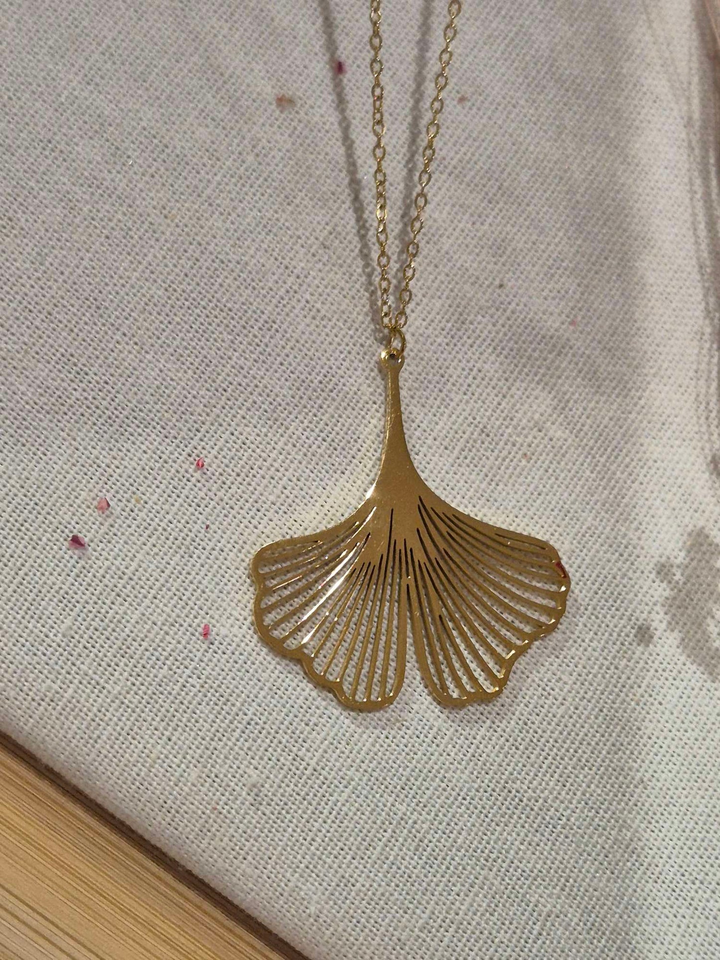 Collier Fins